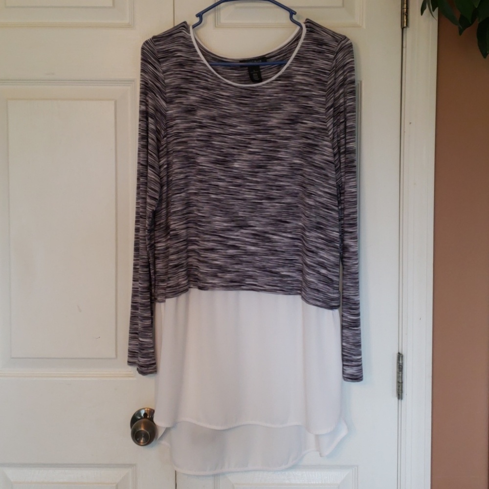 White House Black Market Blouse